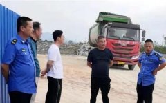 杏耀平台麻城市依法查处一起倾倒石材厂