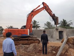 雷州市英利镇取缔一间非法石材加工厂