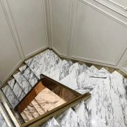 杏耀注册旋转楼梯VS直形楼梯，如何选择