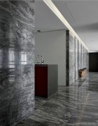 在装修时，你是否纠结选择大理石还是瓷