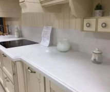 人造石英石台面与花岗岩台面介绍