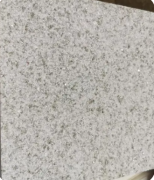 大部分花岗石光泽度值在80～90光泽单位